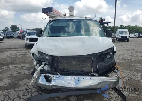 2021 Chevrolet Express G2500 z USA, uszkodzony, nr VIN 1GCWGAFP6M1204365